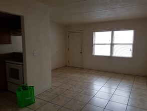 245 N Halifax Ave in Daytona Beach, FL - Building Photo - Building Photo