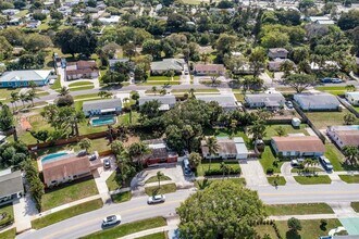 913 Lighthouse Dr in North Palm Beach, FL - Building Photo - Building Photo