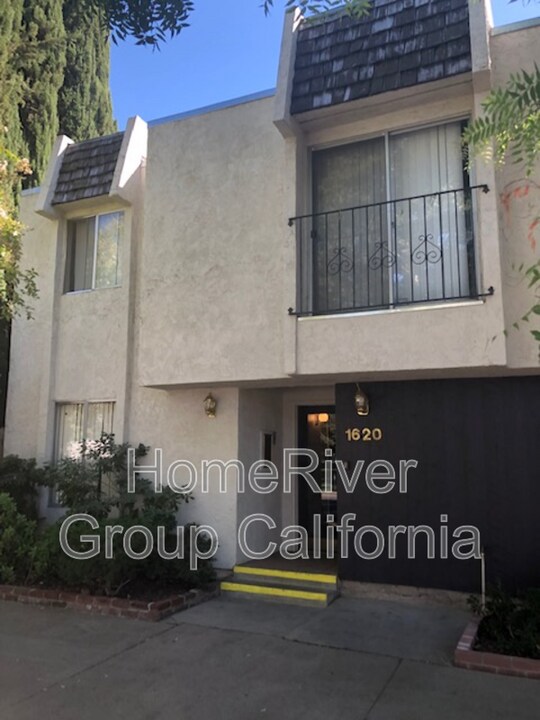 1620 F St in Sacramento, CA - Building Photo