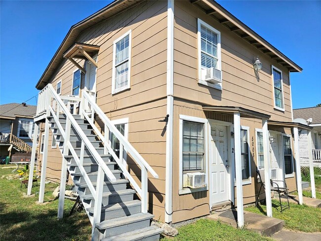 5008 Ave S-Unit -4 in Galveston, TX - Building Photo - Building Photo