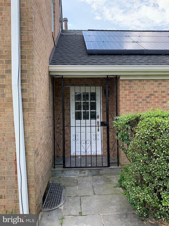 2200 Post Ln in Silver Spring, MD - Building Photo