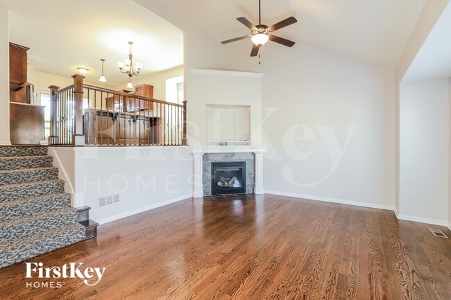 10115 NE 103rd St in Kansas City, MO - Foto de edificio - Building Photo