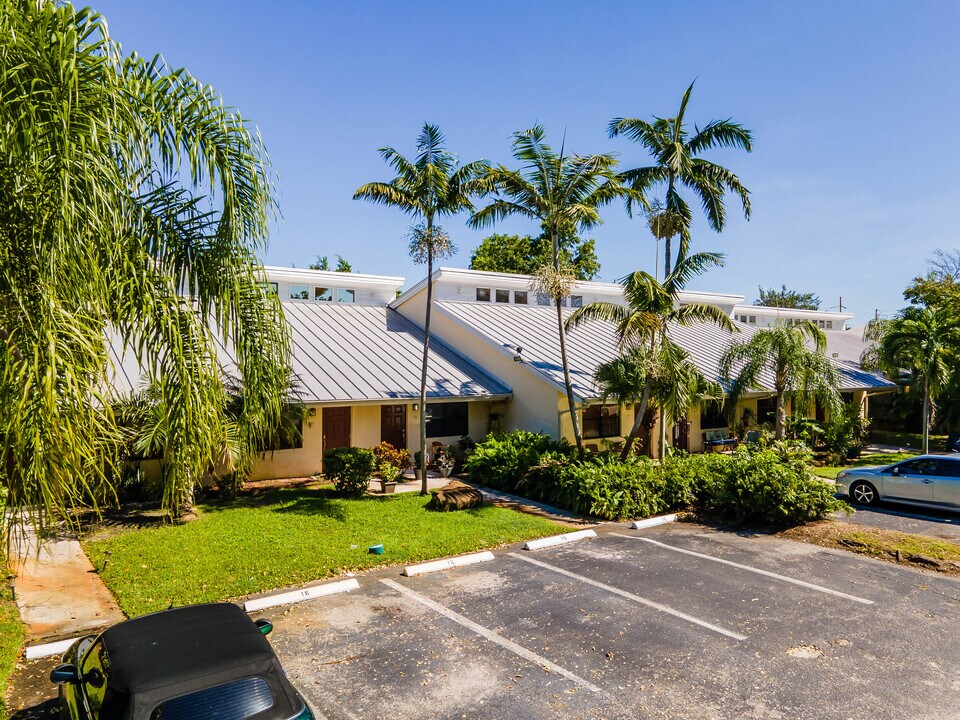 Fusion Gardens Condominiums in Fort Lauderdale, FL - Building Photo