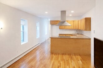 19 Saint Cyprians Pl, Unit 2L in Boston, MA - Building Photo - Building Photo