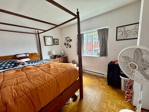 2 Larose Pl, Unit 15 in Boston, MA - Foto de edificio - Building Photo
