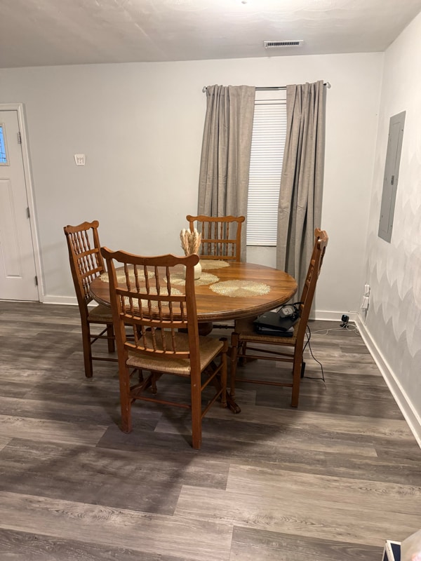 220 Avondale Rd in Portsmouth, VA - Foto de edificio - Building Photo