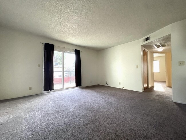 458 Nord Ave in Chico, CA - Building Photo - Building Photo