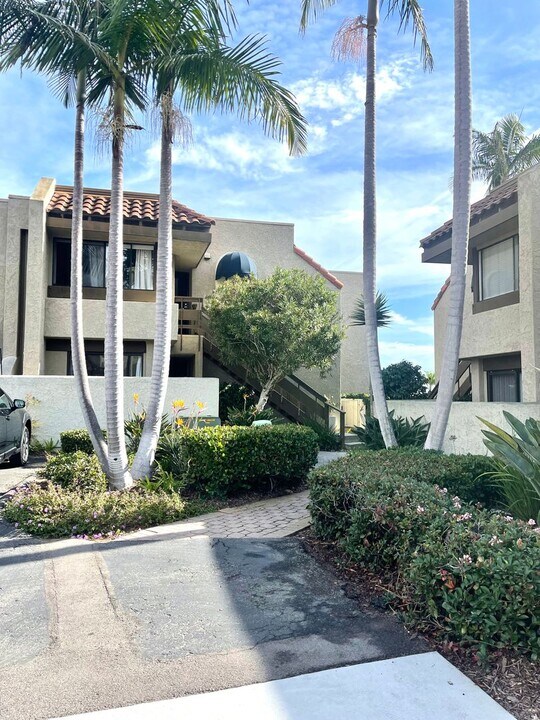 13767 Mango Dr in Del Mar, CA - Building Photo