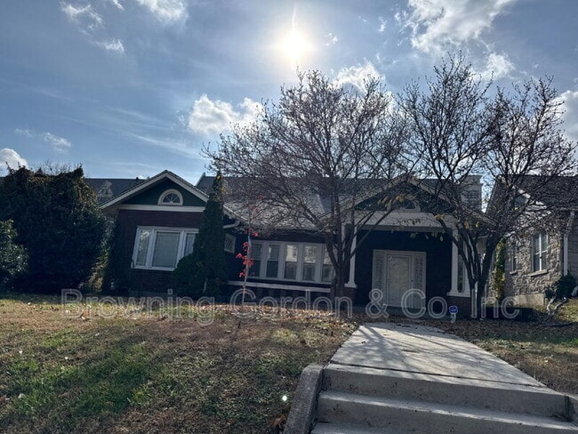 property at 1415 Acklen Ave