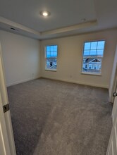 6670 Halsey St in Zionsville, IN - Foto de edificio - Building Photo