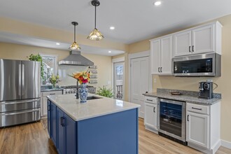 6 Stevens Ave in Meredith, NH - Building Photo - Building Photo
