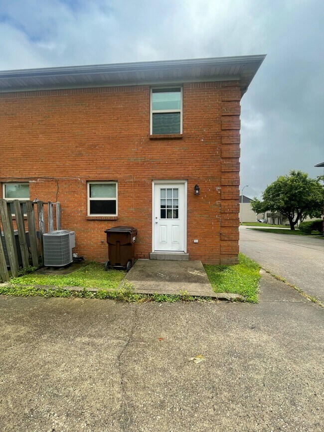 490 Garden City Dr in Richmond, KY - Building Photo - Building Photo