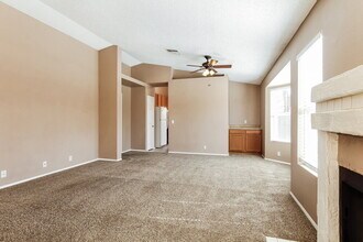 3618 W Creedance Blvd in Glendale, AZ - Foto de edificio - Building Photo