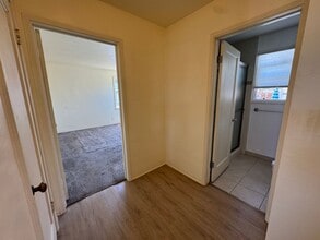 836 E Cook St in Santa Maria, CA - Building Photo - Building Photo