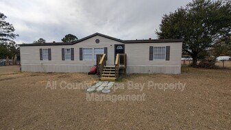 3753 Oakwood Dr in Wesley Chapel, FL - Building Photo