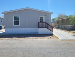 3401 N Walnut Rd in Las Vegas, NV - Building Photo - Building Photo