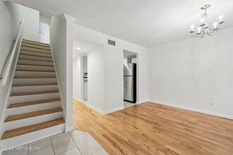 5811 Atlantic Blvd in Jacksonville, FL - Building Photo - Building Photo