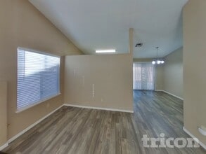 733 Reagan Dr in Las Vegas, NV - Foto de edificio - Building Photo