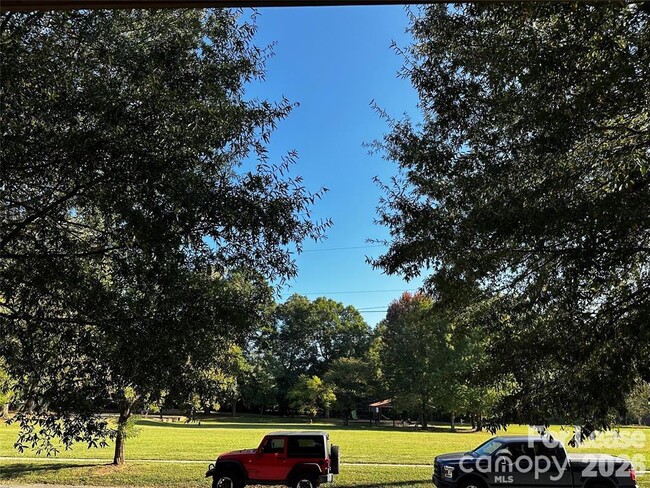 3435 Spencer St in Charlotte, NC - Building Photo - Building Photo