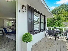 659 Mary Ln in Marietta, GA - Building Photo