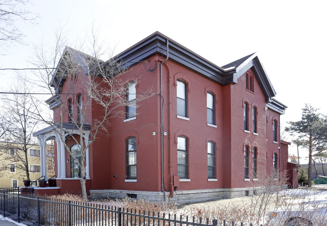 1819 5th St S in Minneapolis, MN - Building Photo