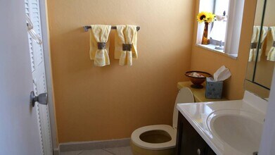 2300 NE 1st Ln-Unit -204 in Boynton Beach, FL - Building Photo - Building Photo