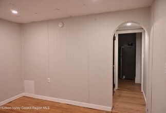 24 Crane St in Kingston, NY - Building Photo - Building Photo