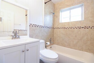 2126 NW 47th Terrace in Miami, FL - Building Photo - Building Photo