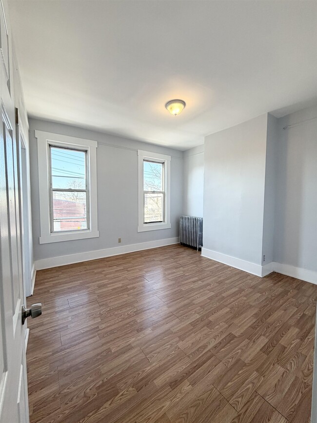 1218 13th St in North Bergen, NJ - Building Photo - Building Photo