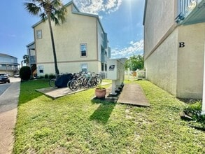 330 Bluefish Dr in Fort Walton Beach, FL - Building Photo - Building Photo