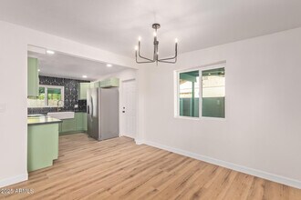 2230 W Cambridge Ave in Phoenix, AZ - Building Photo - Building Photo