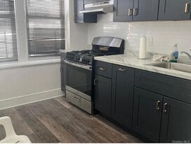 3128 Seymour Ave in Bronx, NY - Building Photo