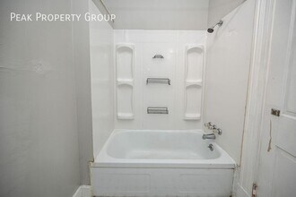 2363 W Clifton Ave in Cincinnati, OH - Building Photo - Building Photo