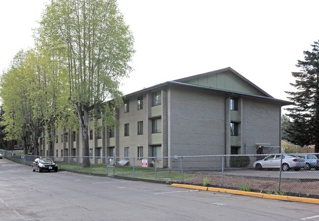 Brittany Park Apartments in Seattle, WA - Building Photo - Building Photo