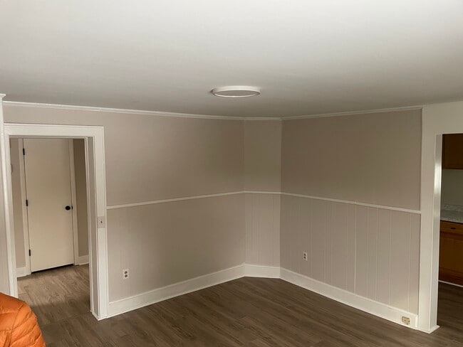 52 Park St, Unit A, Unit A