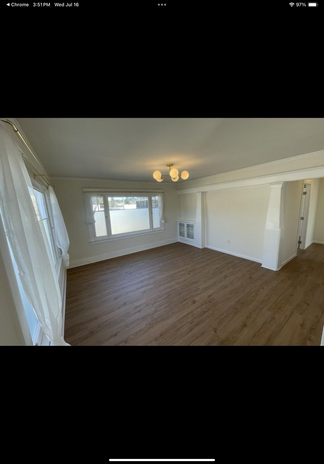 1725 1/2 N Berendo St, Unit 1725.5
