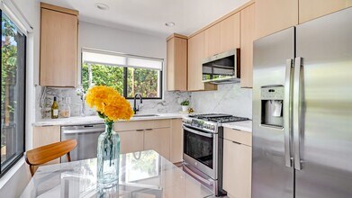 1570 Myra Ave in Los Angeles, CA - Building Photo - Building Photo