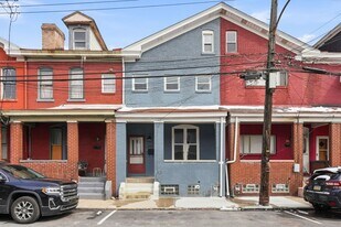 224 10th St in Sharpsburg, PA - Building Photo