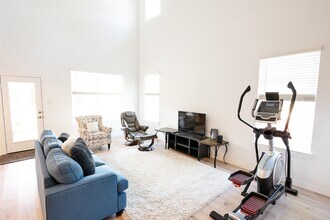 14035 Vly Crk Ct in Shenandoah, TX - Building Photo - Building Photo