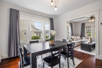 56 Anderson Ave in Scarsdale, NY - Foto de edificio - Building Photo