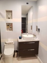 215 Washington St, Unit 14 in Tappan, NY - Foto de edificio - Building Photo