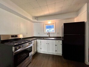 1216 Quarry Ave NW in Grand Rapids, MI - Building Photo - Building Photo