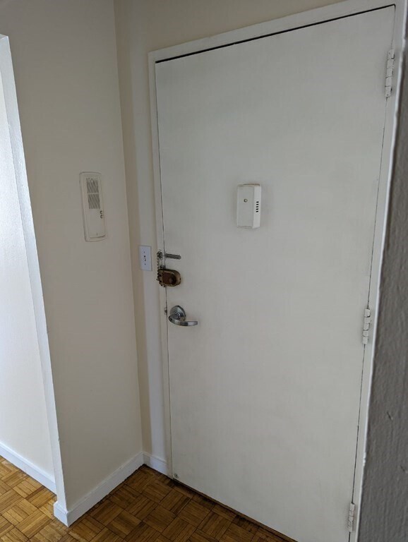 44 Washington St, Unit 602 in Brookline, MA - Foto de edificio - Building Photo