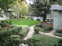 Paradise Valley Apartments in Fairfield, CA - Foto de edificio - Building Photo