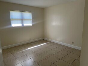 2830 Avenue S in Riviera Beach, FL - Building Photo - Building Photo