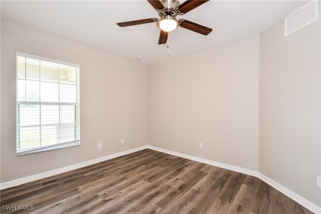 property at 2405 NW Juanita Pl