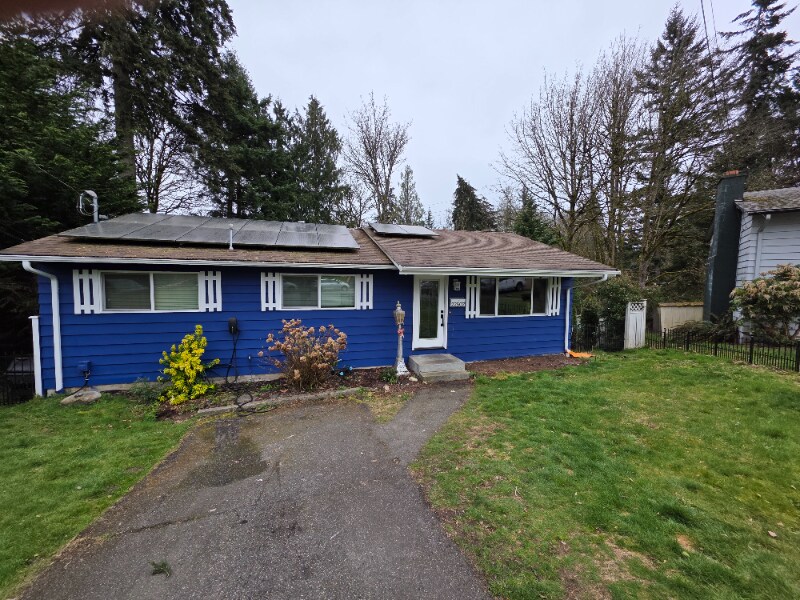 22507 51st Ave W in Mountlake Terrace, WA - Building Photo