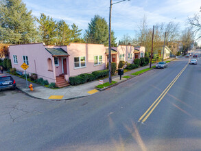 2808-2810 NE Clackamas St in Portland, OR - Building Photo - Building Photo