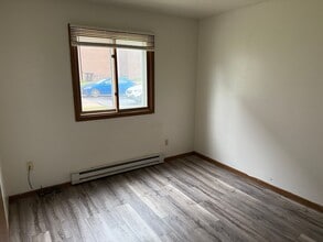 1424 Pine St in La crosse, WI - Building Photo - Building Photo