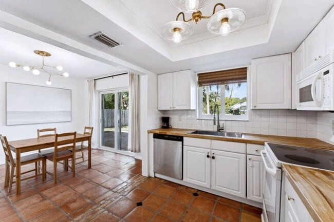 property at 239 SE 34th Ave